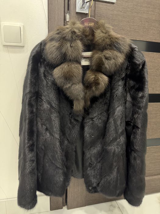 Шуба норковая с воротником из песца