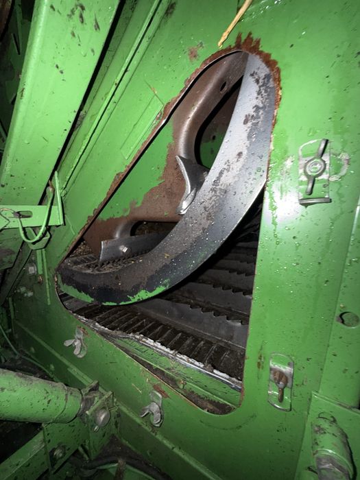 Свіжопривезений John Deere 1065 , Klima, жатка 3,65 візок Хороший стан