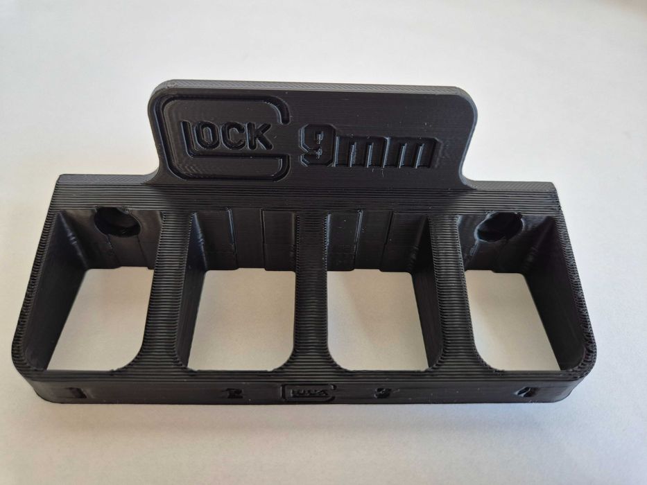Uchwyt na magazynki do glock mieści 4 magazynki