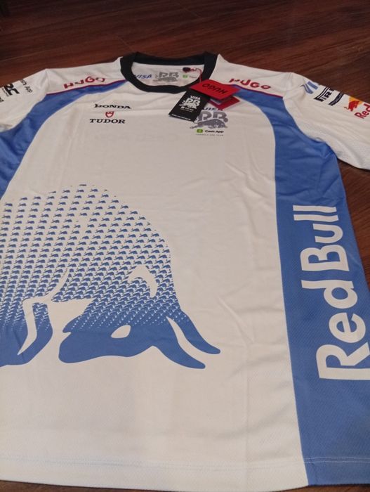 Гоночная футболка Red Bull  HONDA от HUGO. Новая.