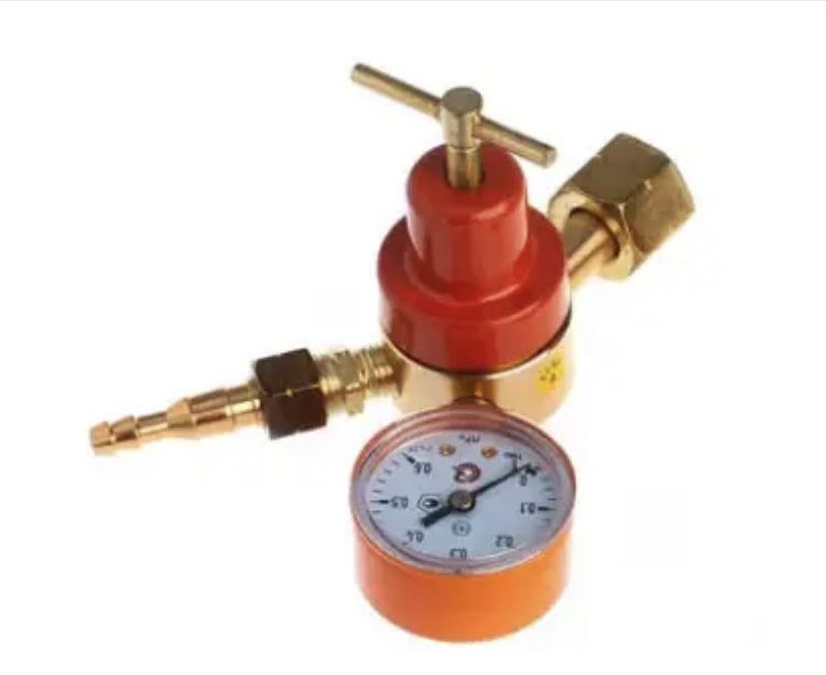 Редуктор пропановый БПО-5-3 (диаметр гайки: 3/4, с левой резьбой)