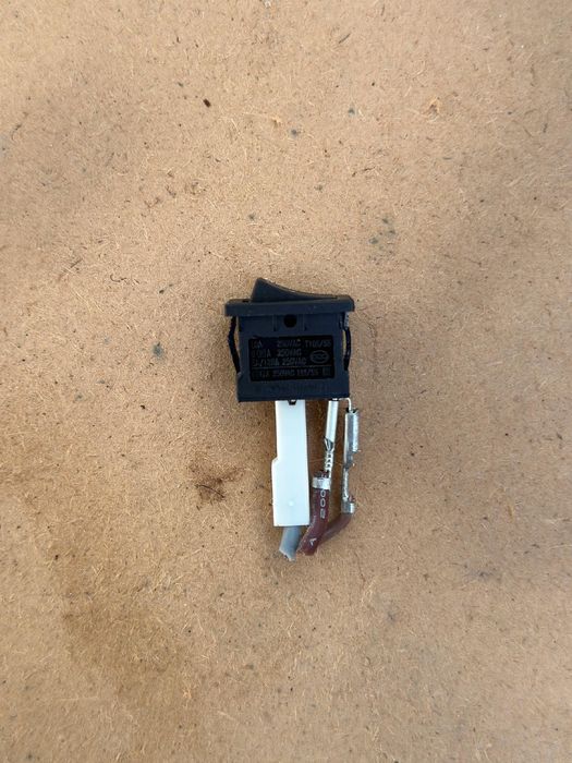 Włącznik z przewodem Kolbowy ekspres ciśnieniowy De'Longhi Stilosa