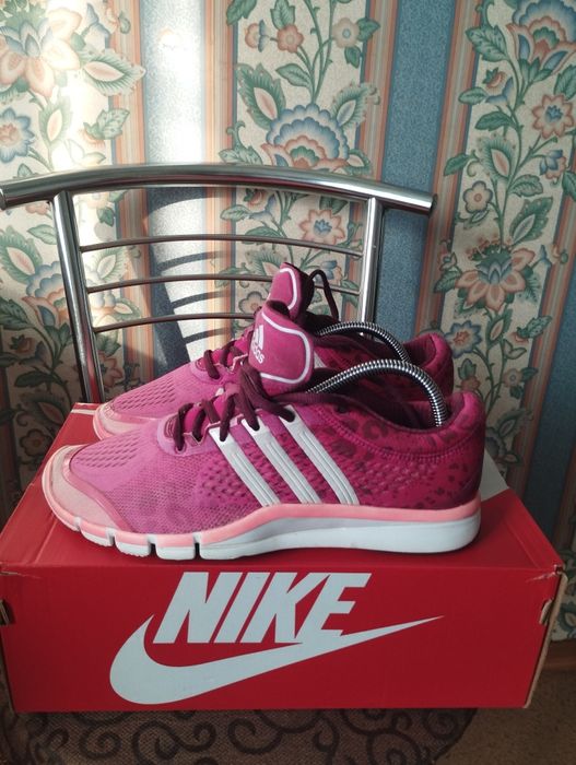 Кроссовки оригинальные Adidas