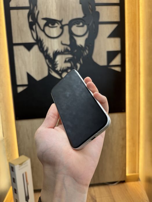 IPhone 17 Pro 256gb Silver КОСТЮШКА 5