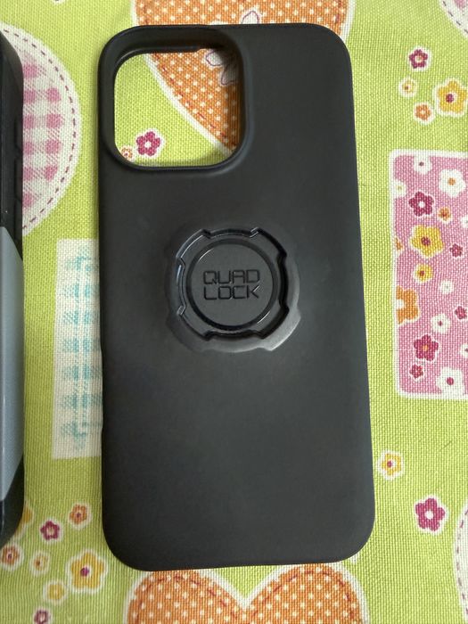 Capas UAG e quad lock 16 pro max