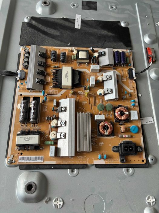 Płyta główna / Main Board Samsung UE50MU6172