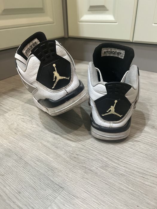 Кросівки AIR JORDAN 4