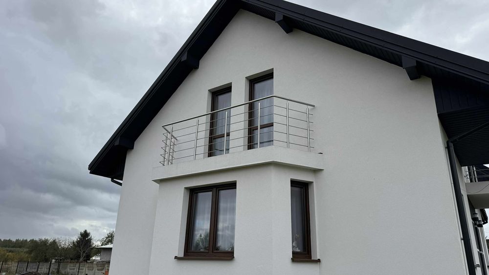 Balustrady nierdzewne podjazdy dla osób niepełnosprawnych