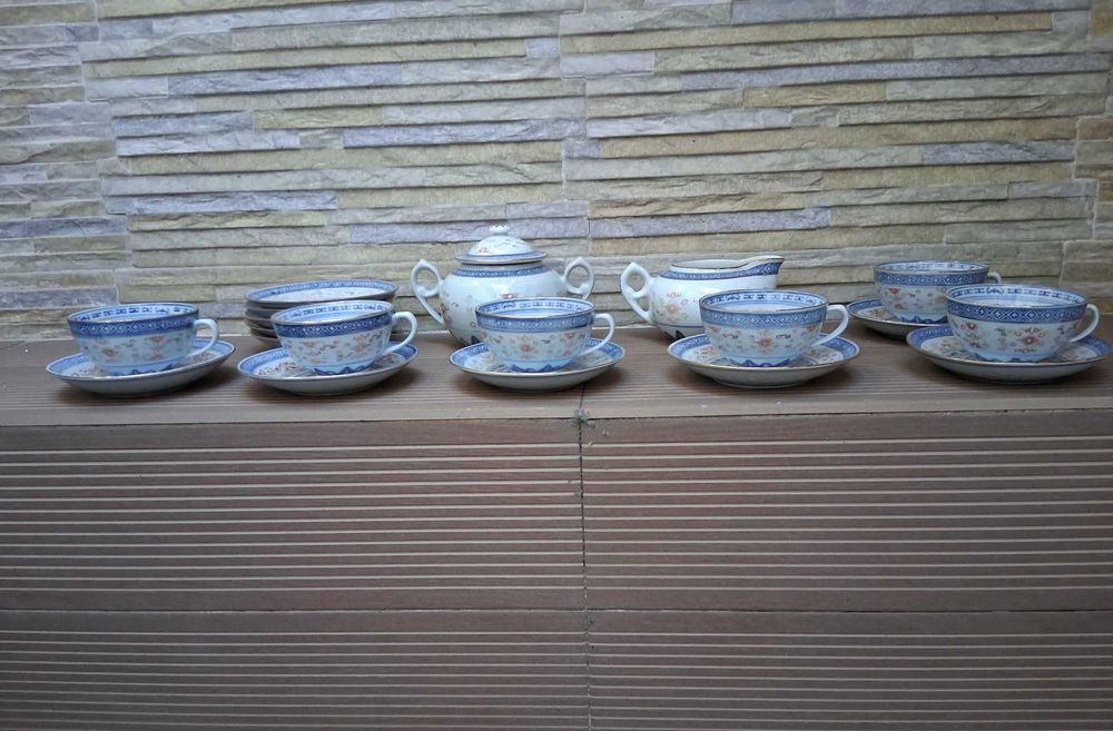 Vende-se Conjunto de Loiça