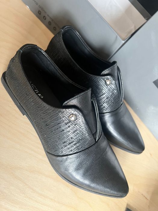 Czarne wsuwane półbuty Venezia rozmiar 39