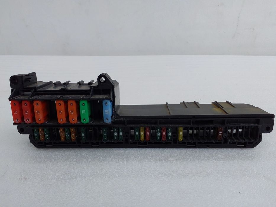 Caixa fusíveis da bateria BMW 5 (E60)