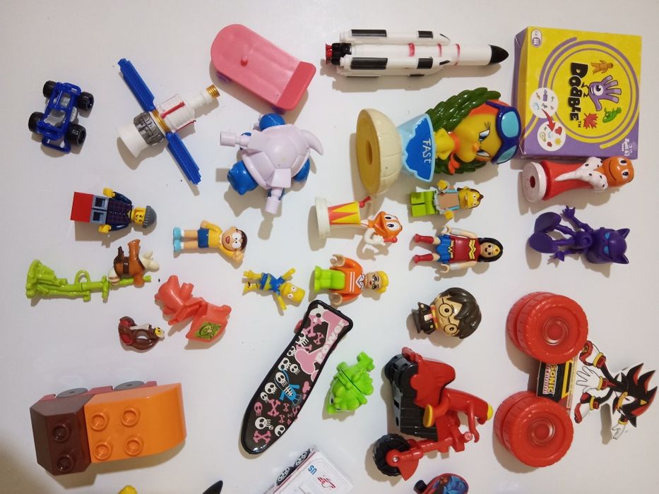 Lote bonecos tudo 5€