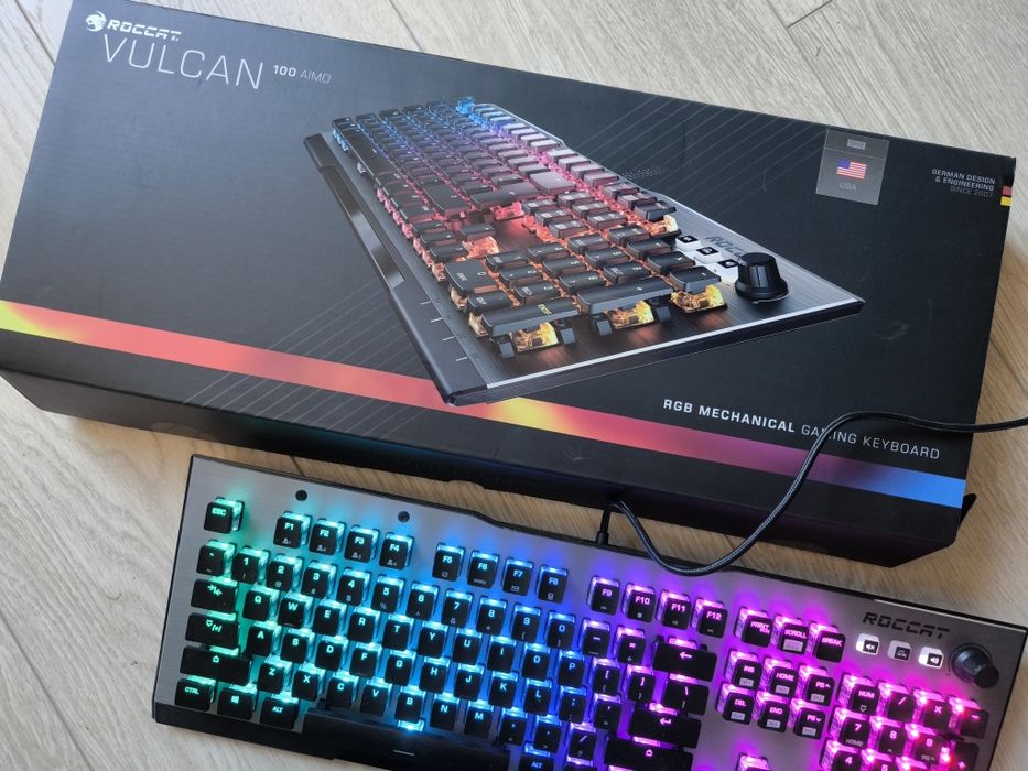 Klawiatura mechaniczna RGB Roccat Vulcan 100 AIMO