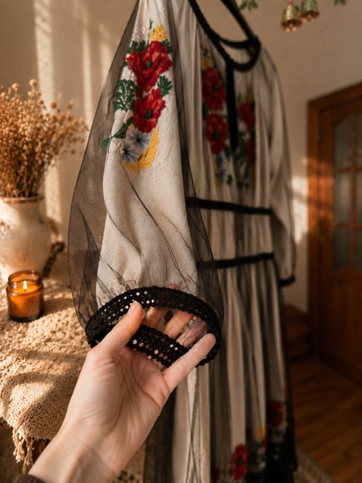 Сукня, Платя, Український стиль з мереживом та машинною вишивкою