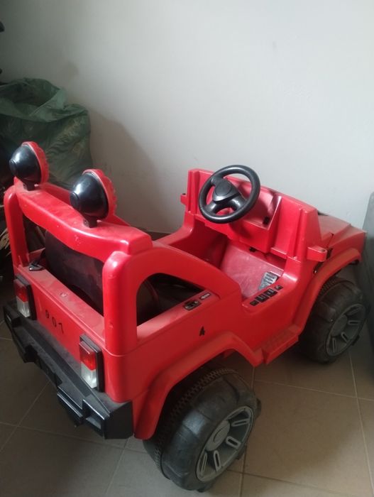 Auto, autko na akumulator, pojazd elektryczny, Jeep