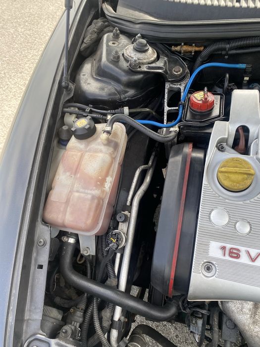 Vendo ou troco por mais pequeno alfa 156TS 1800 gasolina e Gpl