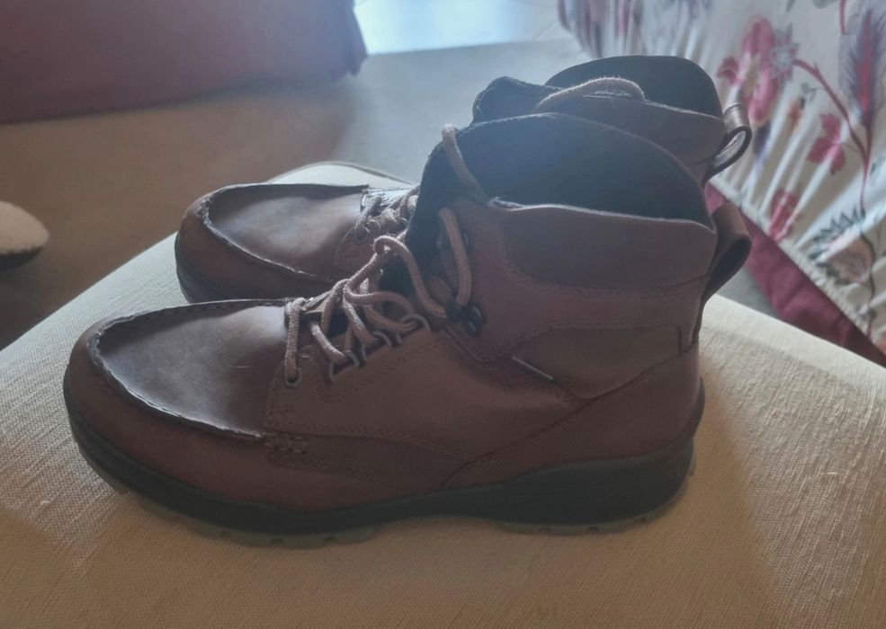 Botas Ecco Track 25