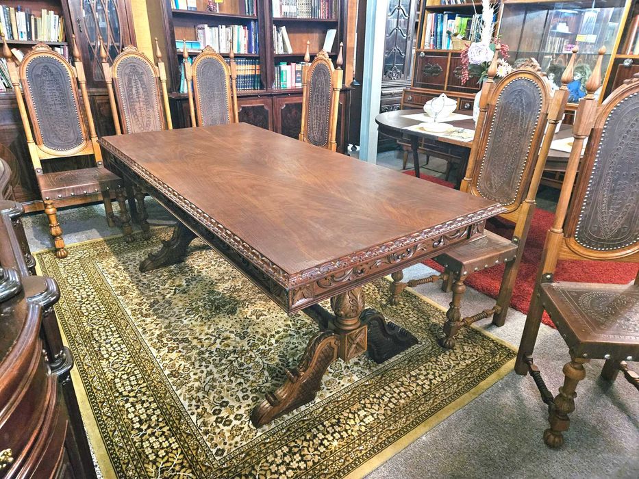 Mesa antiga em madeira maciça - óptimo estado - Só a mesa as cad