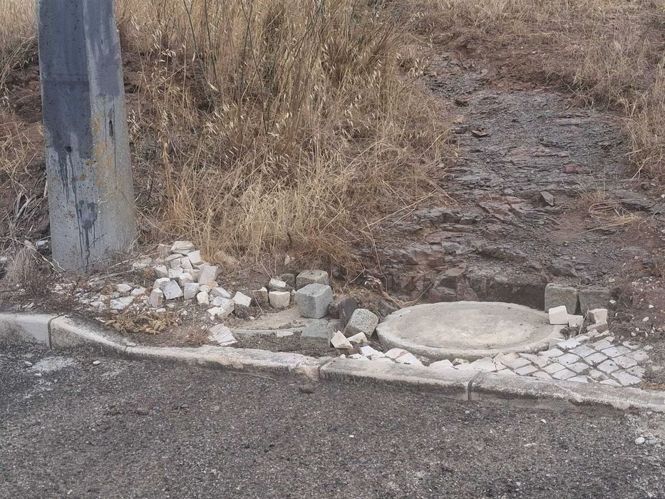 Terreno urbano Zambujal em loures