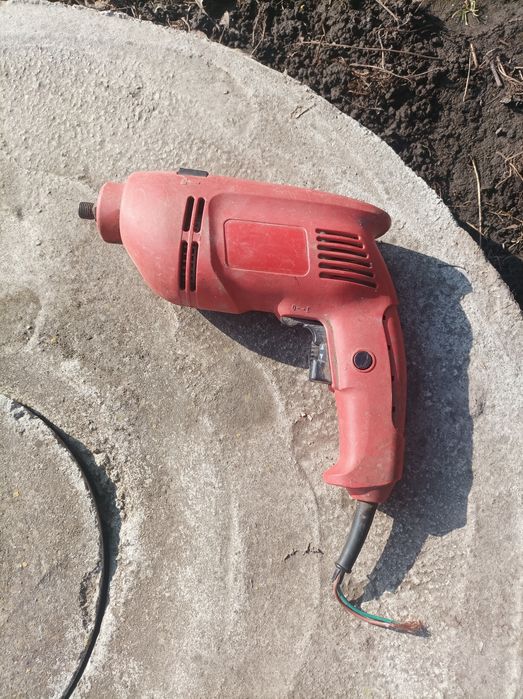 Продам дві дрелі