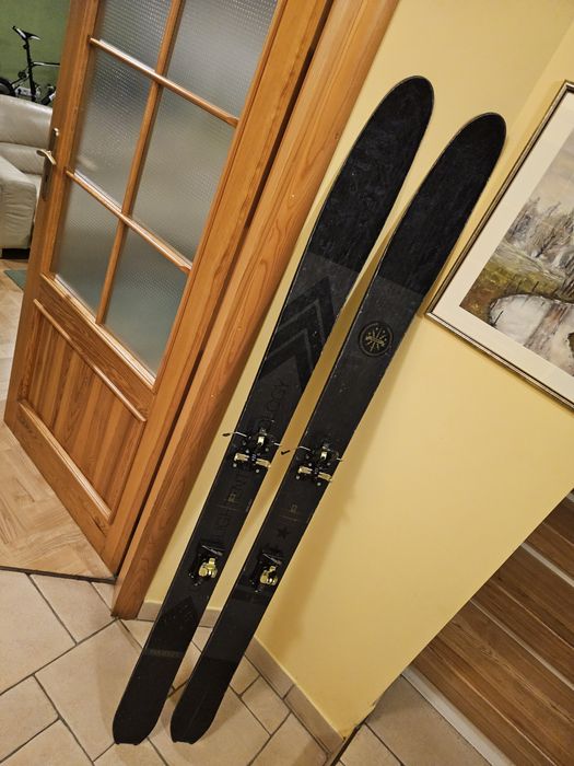 Majesty Destroyer Carbon 182cm ATK FR14 Pomoca