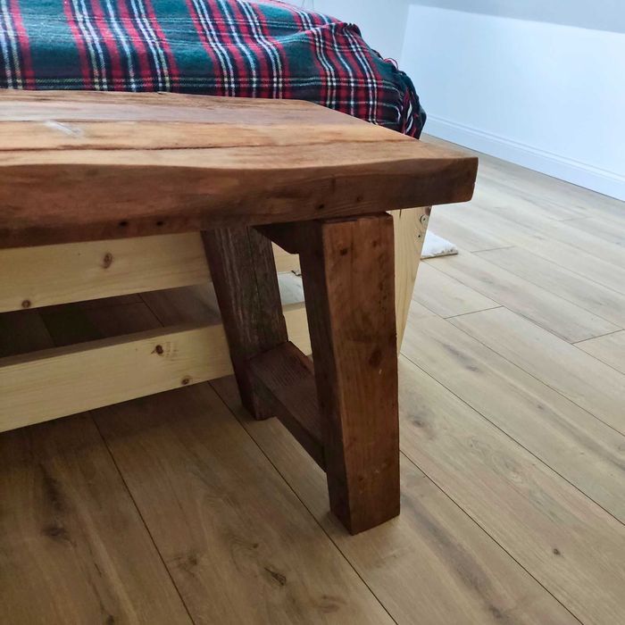 Ława Farmhouse – ręcznie robiony stolik z litego drewna