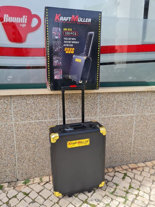 Mala de ferramentas com minha faramintas nova