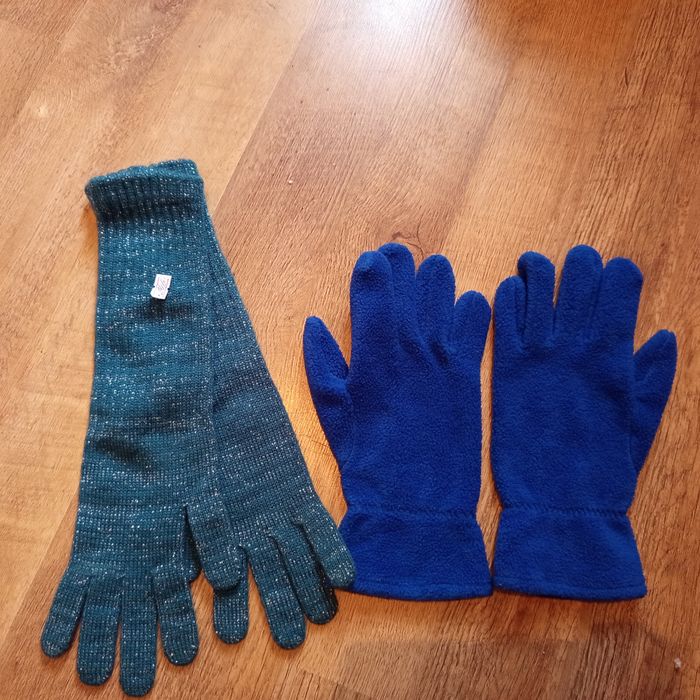 Шапки теплые разные, перчатки