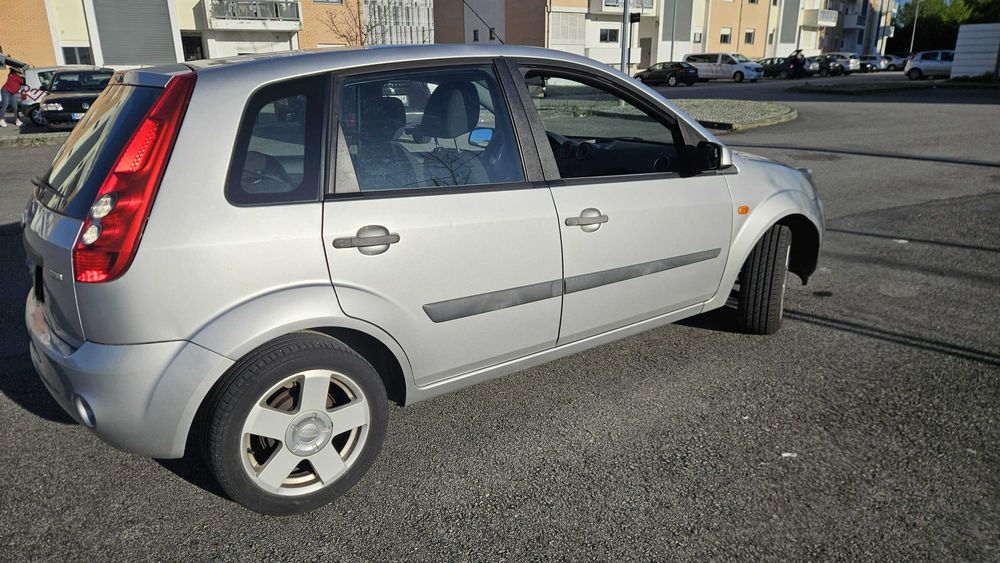 Ford Fiesta 1.4tdci 5 Lugares