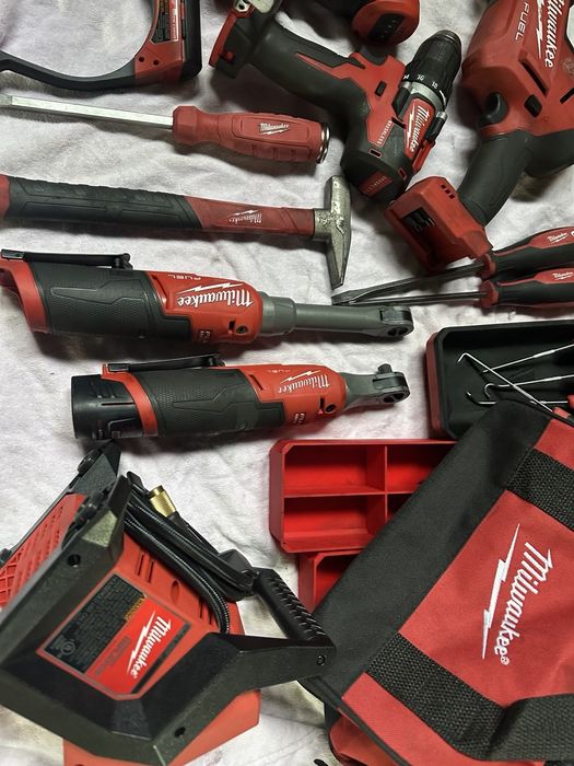 Инструмент Milwaukee , цена договорная