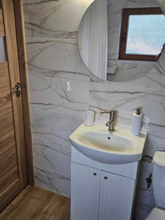 Komfortowy wygodny domek , Altana  , Jacuzzi , ognisko , basen.