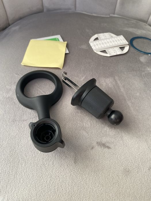 Магнітний тримач телефону в автомобіль