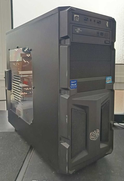 Torre Desktop CoolerMaster i7