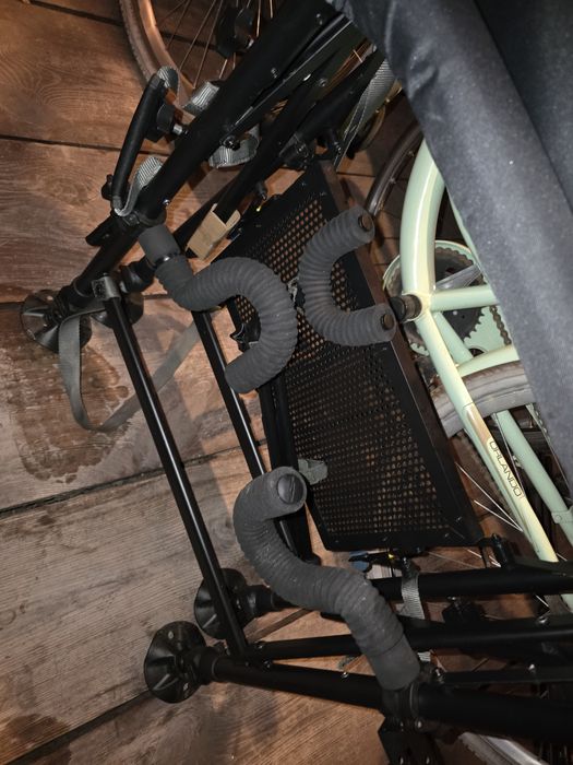 Fotel krzesło wędkarski Caperlan Essenseat 500 comfort z półka boczna