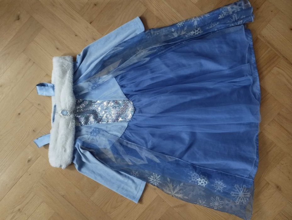 Strój Elsy 122/128 cm + dodatki