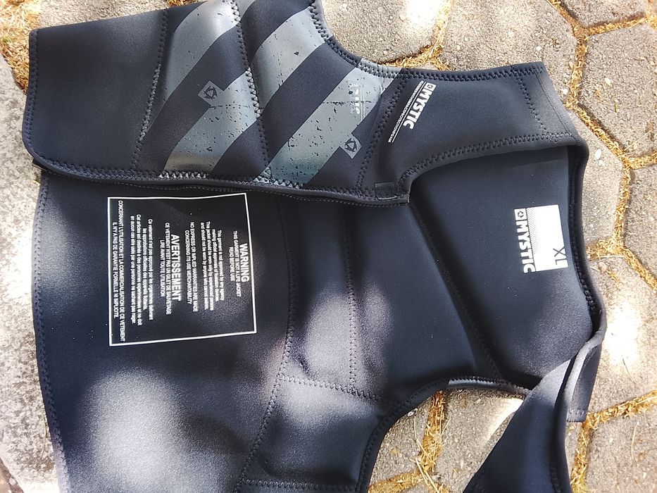 Colete de impacto mystic kitesurf