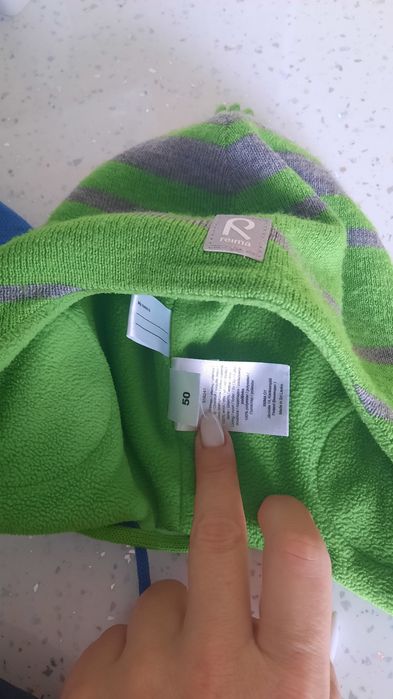 Фірмові шапочки в ідеальному стані