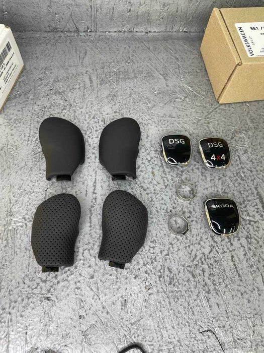 Бокові накладки ШКІРА Шкода Октавія Суперб Рапід ручка акпп ДСГ