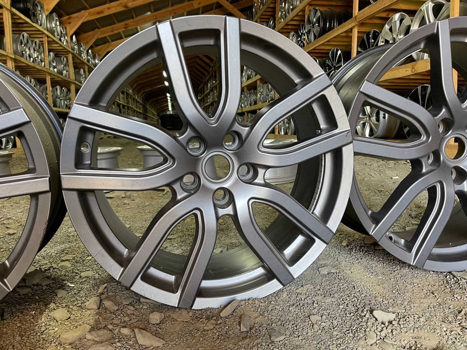 Диски Range Rover 5/120 R20 8.5J ET47 комплект графіт