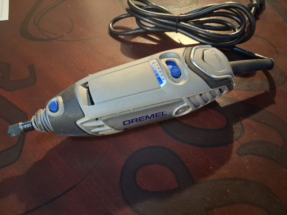 DREMEL 3000 para peças