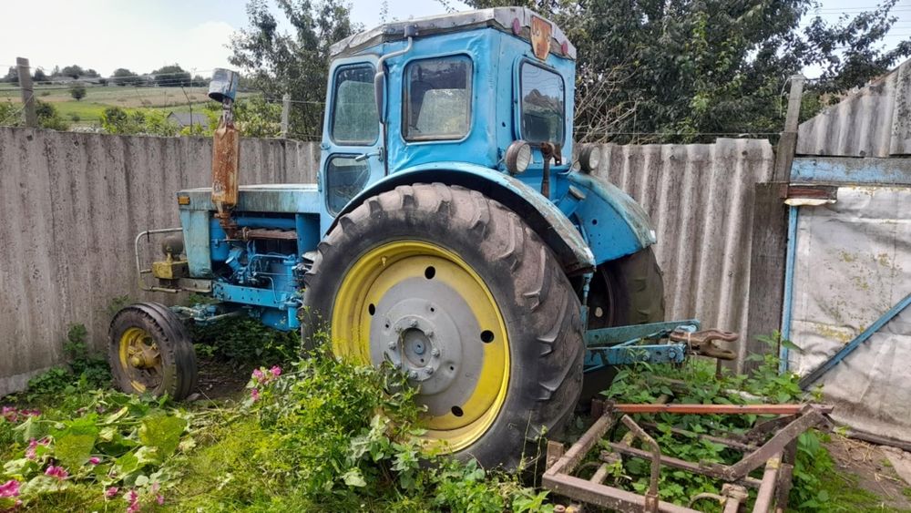 Продам трактор т 40.