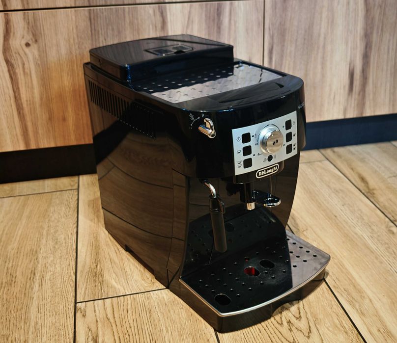Ekspres do kawy DeLonghi Magnifica S w pełni sprawny,gwarancja serwisu