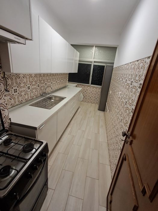 Vende-se apartamento T1 / Águas Livres