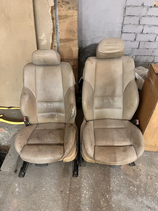 Продам сиденья  bmw е46 купе