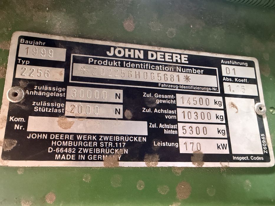Комбаїн John deere 2256