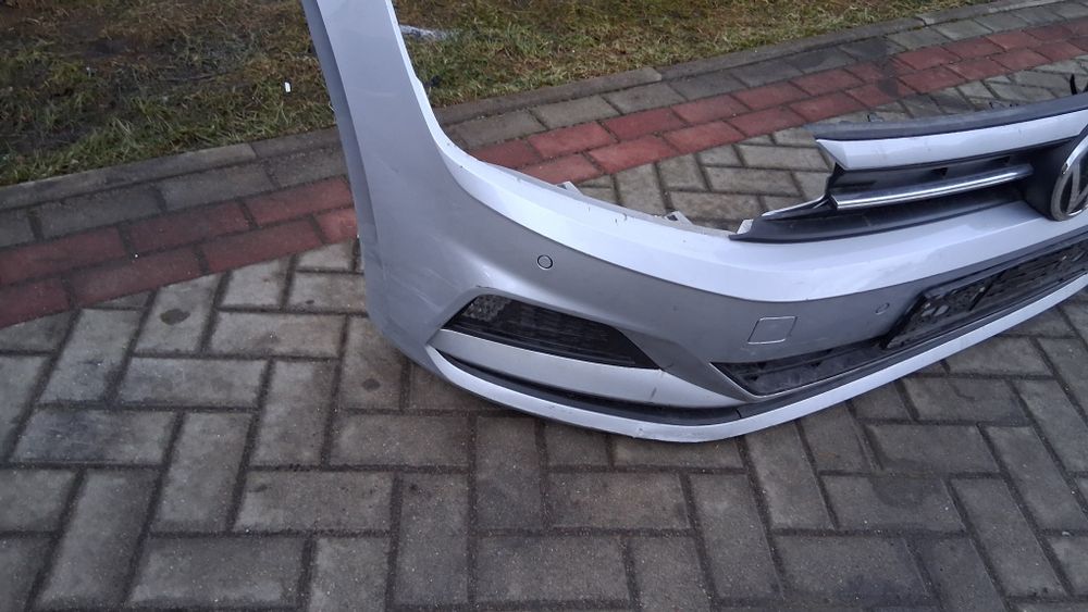 Przedni zderzak VW Polo 2G