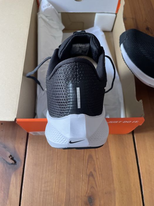 Кросівки Nike чоловічі 43 розмір нові