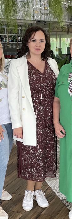 Святкова шоколадна сукня зі стразами XL