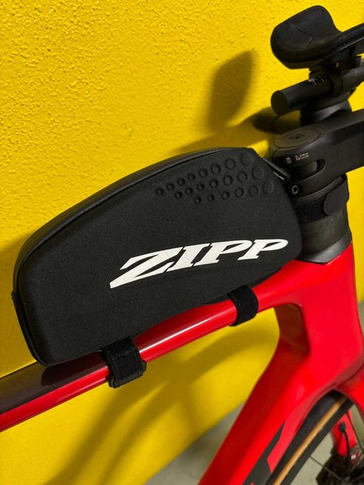 Bicicleta Giant Propel Advanced 2024 com extensores para Triatlo/TT