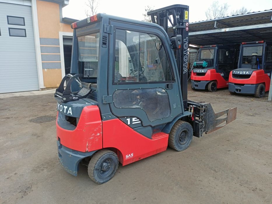 Wózek Widłowy Toyota 8fg15 triplex